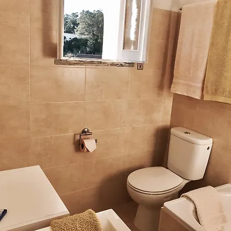 לינה וארוחת בוקר Porto Monte 3*